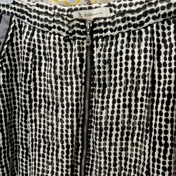 BCBGeneration embellished skirt with pockets, small - Picture 2 of 9